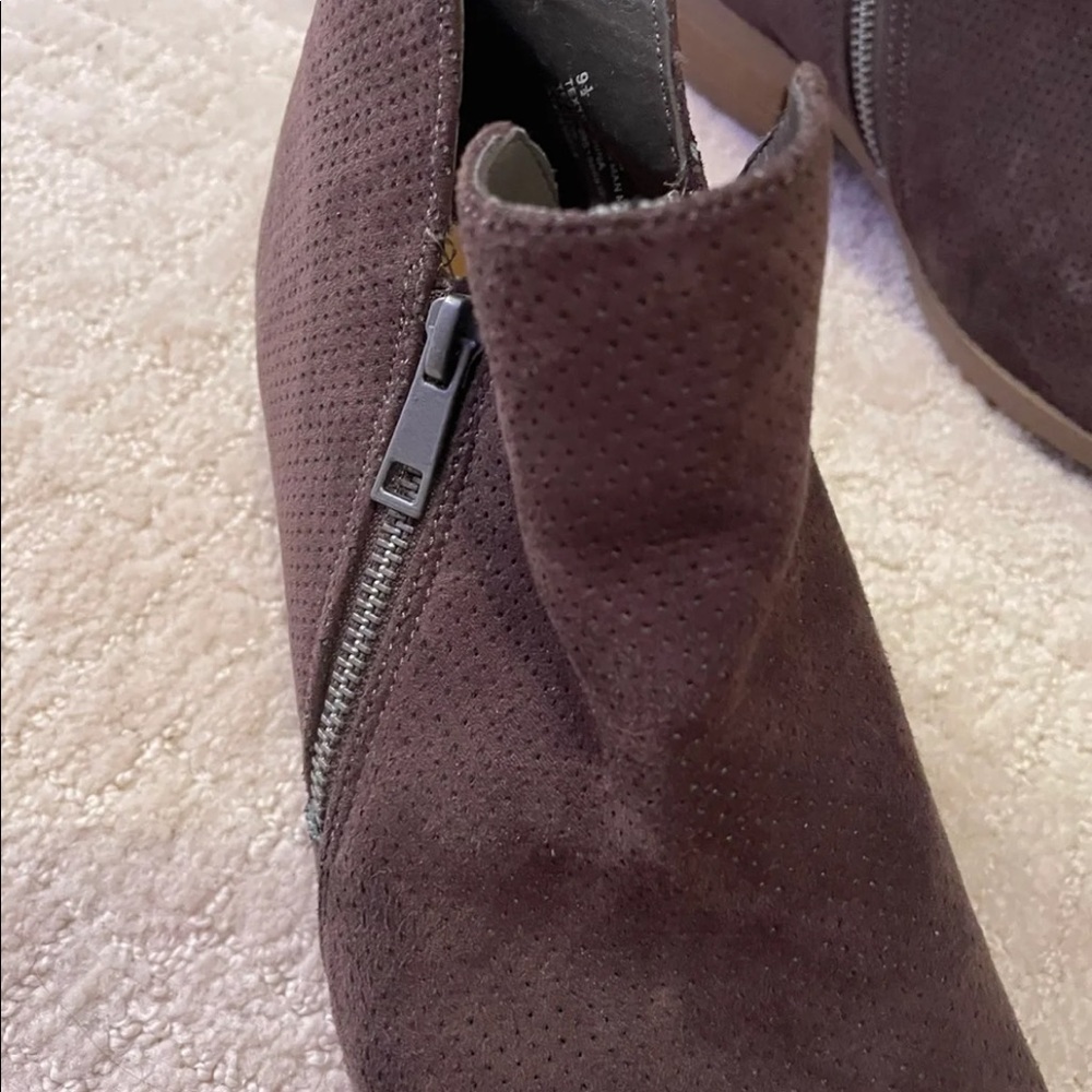 booties - Picture 3 of 3